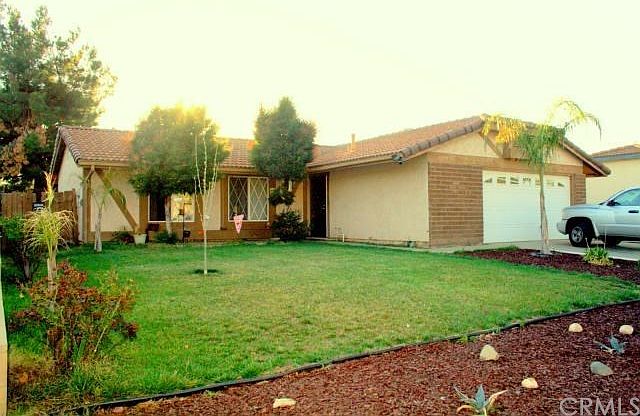 New Landscaped Front Yard!  Lovely Home & Nice Neighborhood!