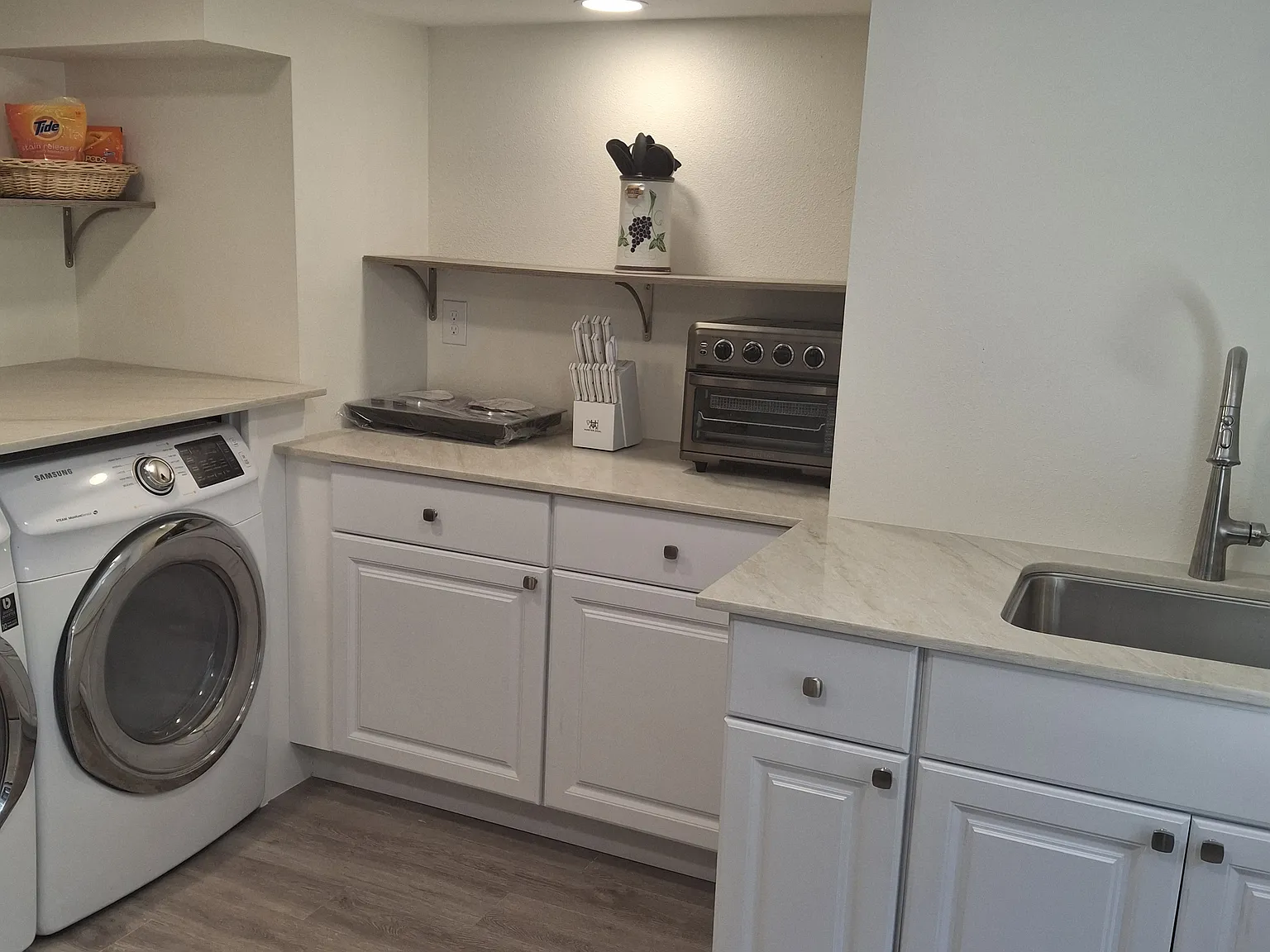 333 Gladstone Cir — Photo 4