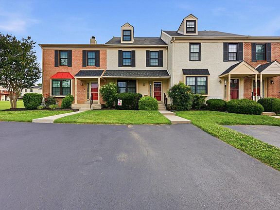 2nd image of 406 Carpenter Cir
