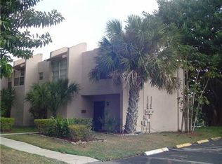 9421 Live Oak Pl APT 104, Davie, FL 33324