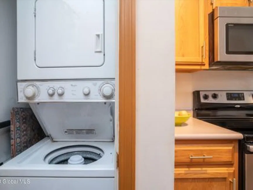 1 bed, 836 sqft, $1,650 — Photo 4