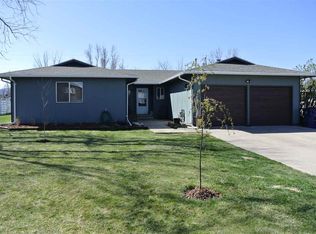 15 Tom Ral Dr, Spearfish, SD 57783