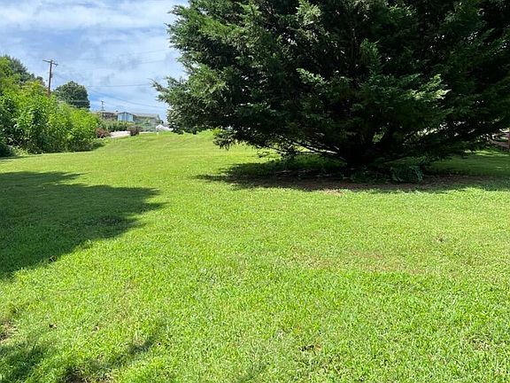 5th image of 7224 Glen Edward Dr