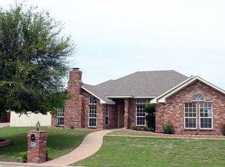 701 Stoneridge Dr, Hewitt, TX 76643