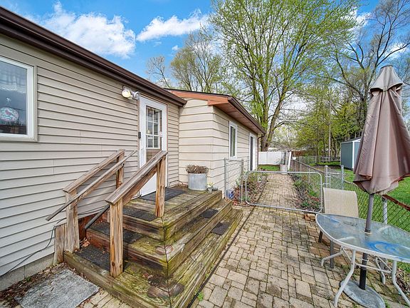 3rd image of 4022 Donnely Rd