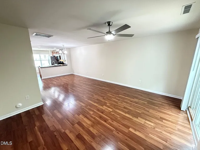 8527 Quarton Dr — Photo 10