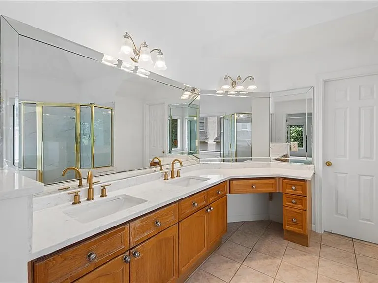 270 Edwardton Ct — Photo 26
