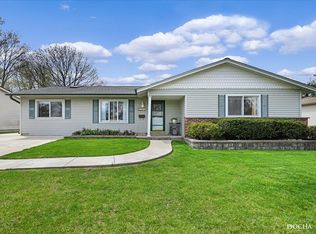 534 S Salem Dr, Schaumburg, IL