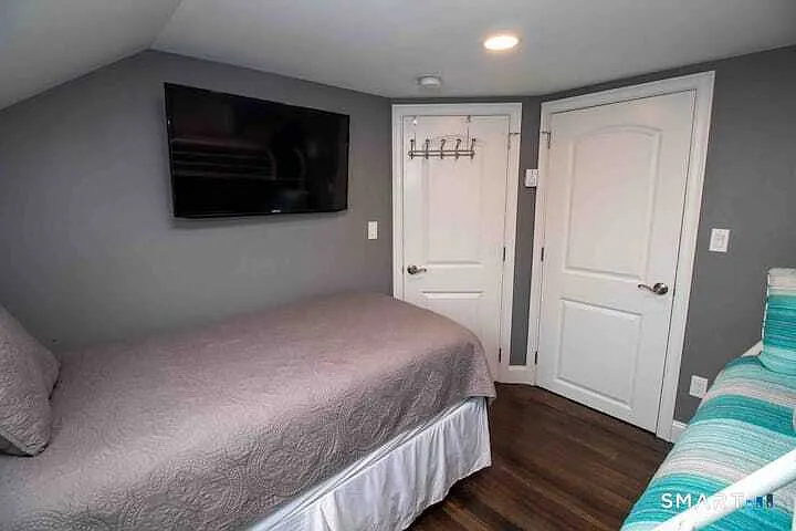 21 Groveway #21 — Photo 27