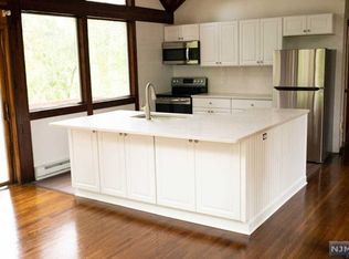 14 Westview Rd, Wayne, NJ 07470