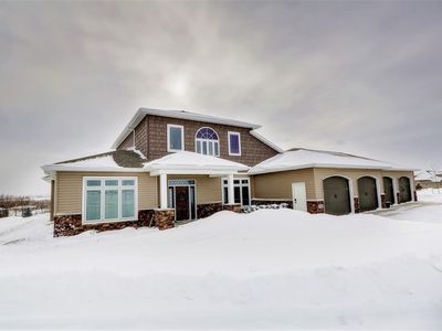 2214 56th St NW, Minot, ND, 58703