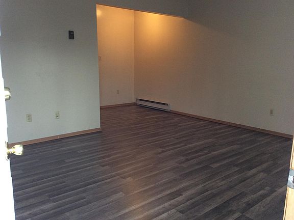 2nd image of 2052 4th St #2