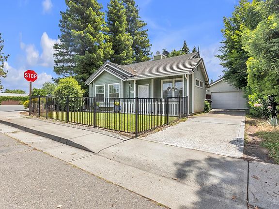 3rd image of 7620 Monogram Dr