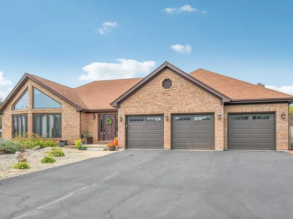 37W566 Heritage Dr, Batavia, IL 60510