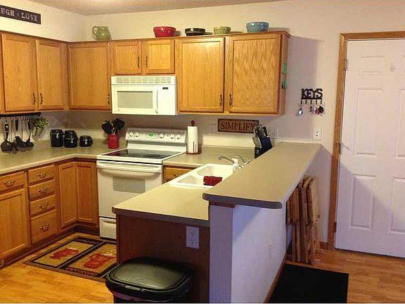 4th image of 527 Penn Ct