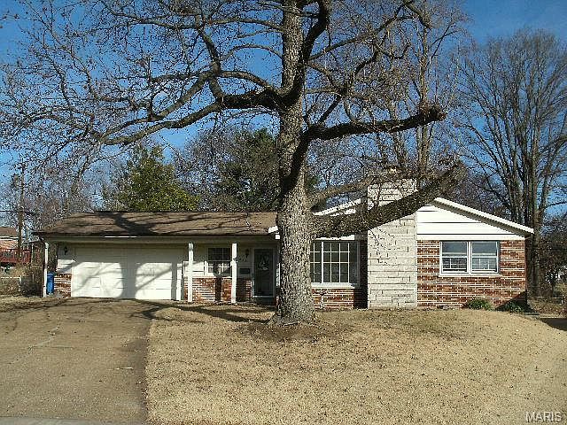 1st image of 2275 La Grange Dr