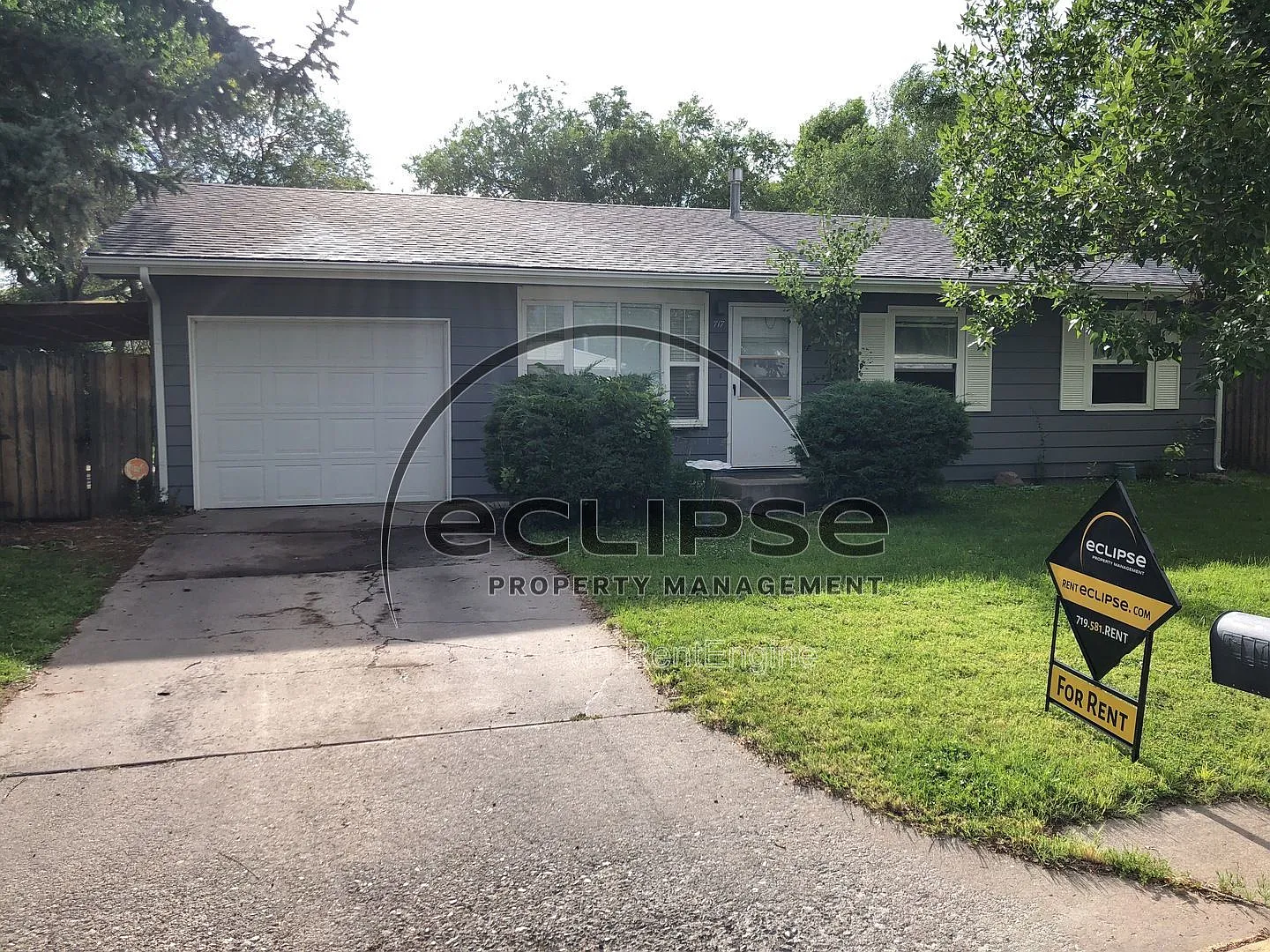 3 bed, 2.0 bath, 1044 sqft, $1,800 — Photo 1
