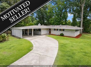 8709 Forest Hill Dr, Baton Rouge, LA 70809