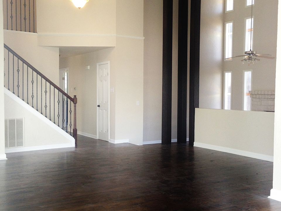 1st Living Area