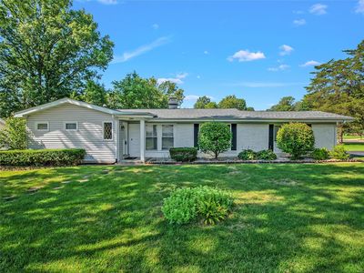 1284 Moncoeur Dr, Saint Louis, MO, 63146