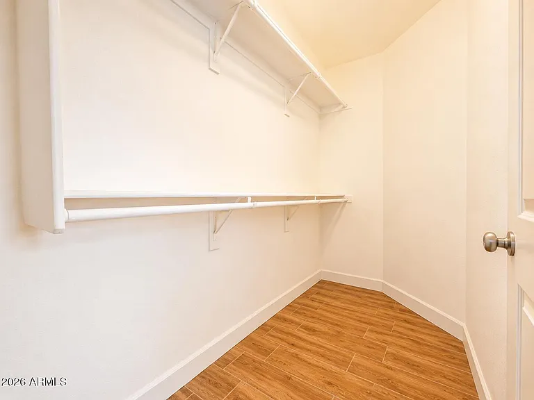 5256 W Pleasant Ln — Photo 10