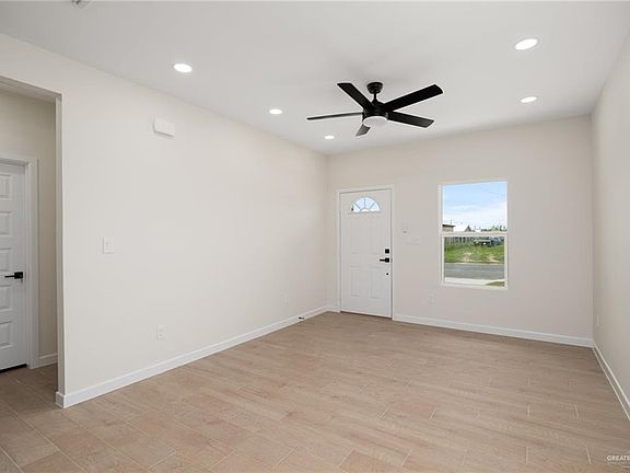 2nd image of 7808 Stenhouse St