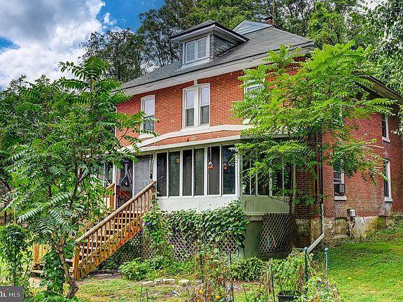 3rd image of 334 N Tannery Rd