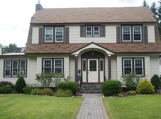 13 N Park Dr, Gloversville, NY 12078