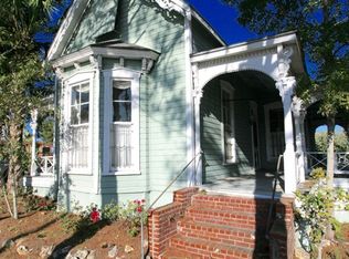 590 5th St, Cedar Key, FL 32625