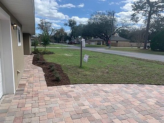 Gorgeous Paved Drive 