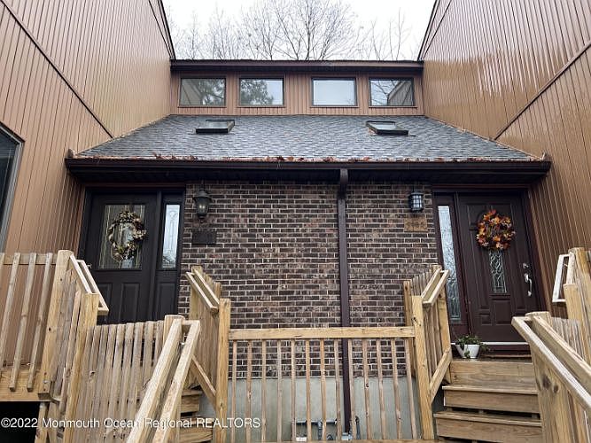1st image of 1106 Lighthouse Ln