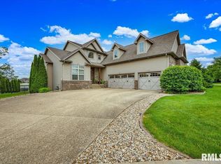 1210 Norma Dr, Bloomington, IL