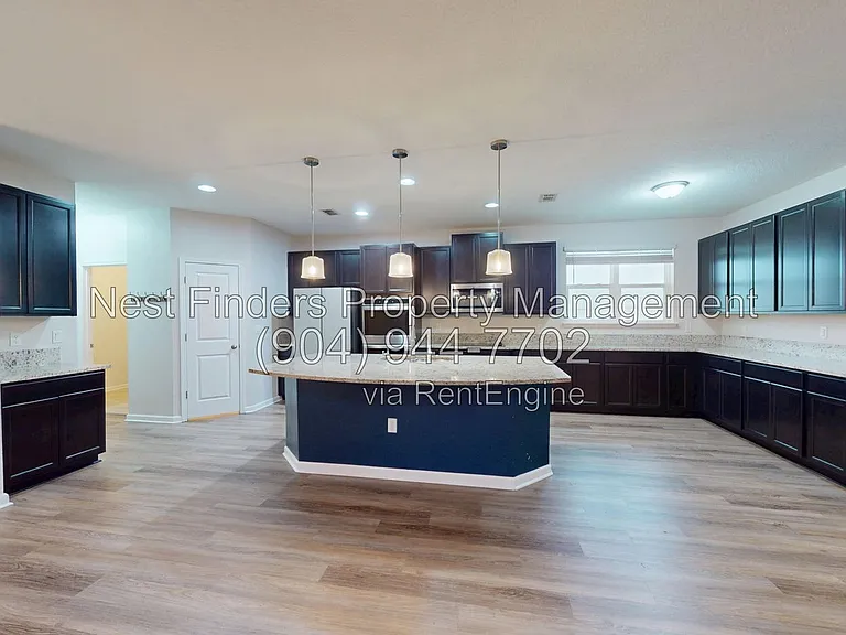 2704 Daylily Ln — Photo 10