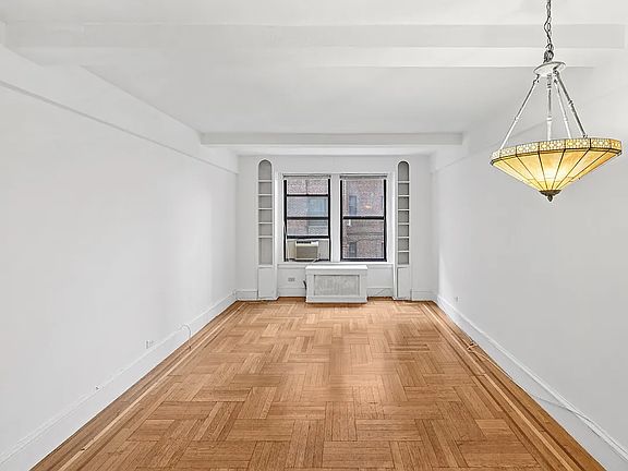 3rd image of 123 W 93rd St APT 2E