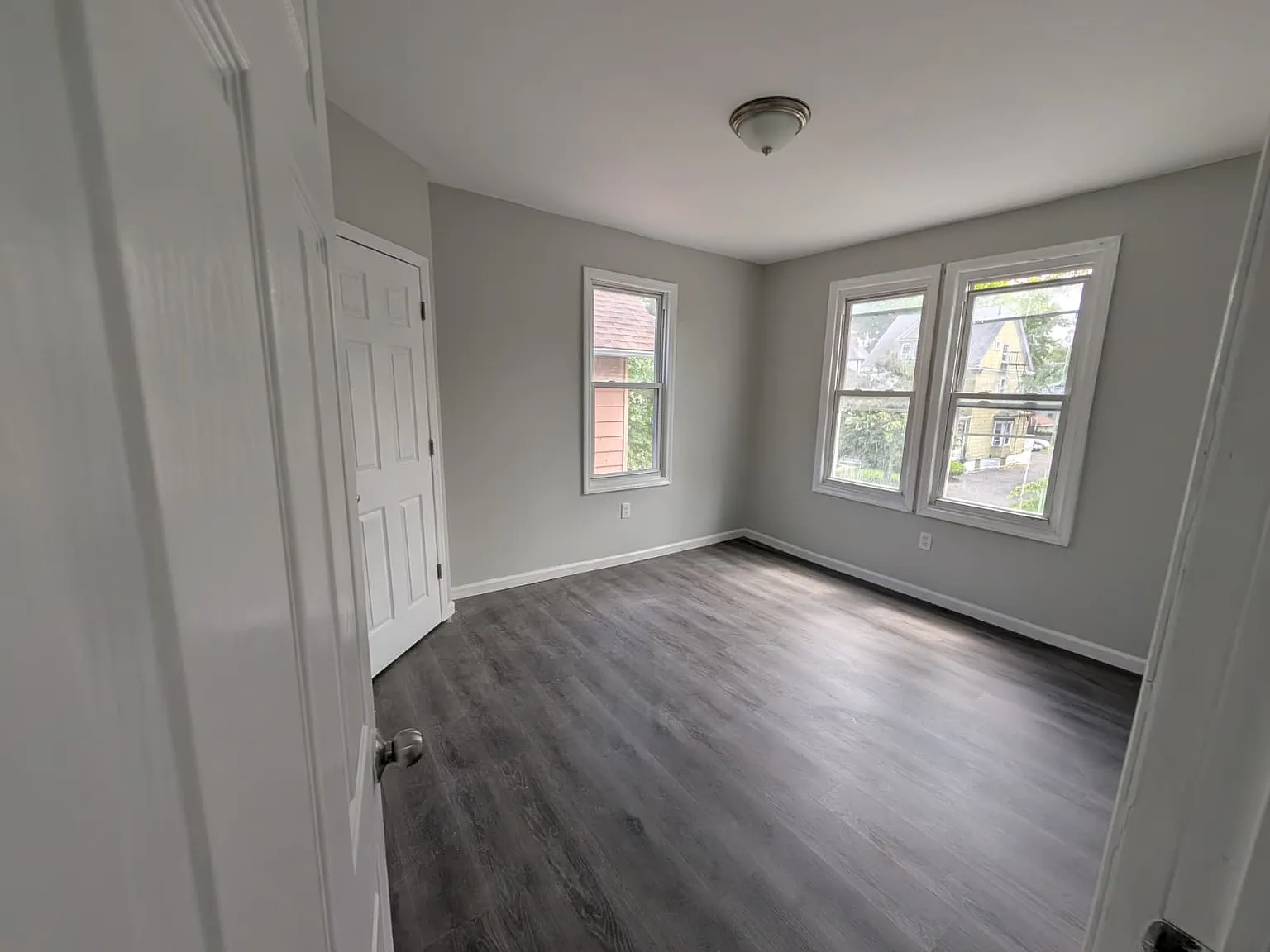 3 bed, $2,000 — Photo 3