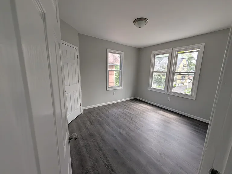 295-296 S Clinton St #2 — Photo 3