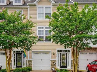 210 Monroe Point Dr, Colonial Beach, VA 22443