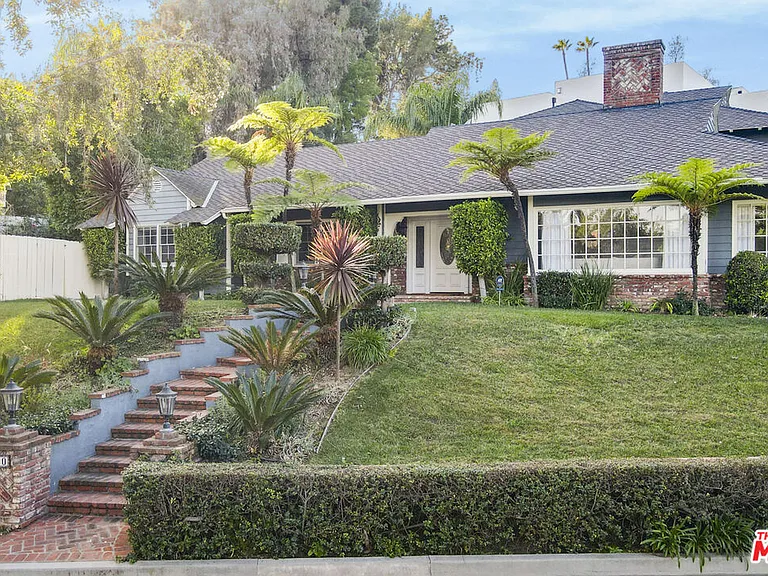 3690 Crownridge Dr — Photo 45