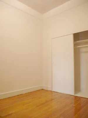 Rented by Glasser Realty LLC | media 8