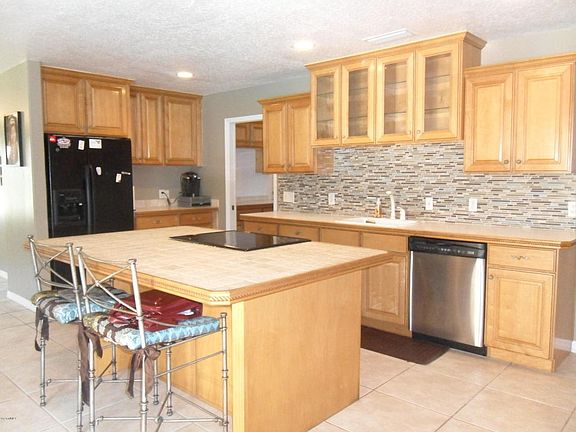 3rd image of 1033 Fairlawn Dr