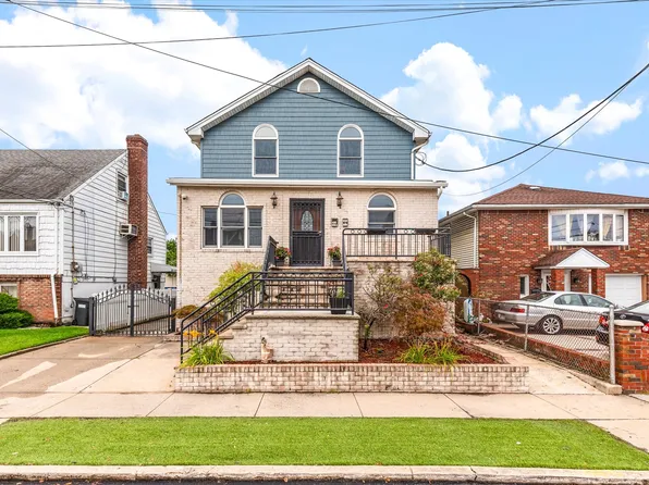 161-40 98th Street image 2 of 36