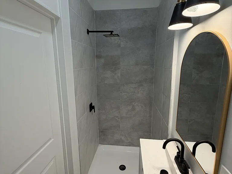 150 S Franklin St #4 — Photo 5
