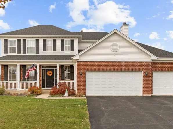 7226 Price Dr, Roscoe, IL 61115