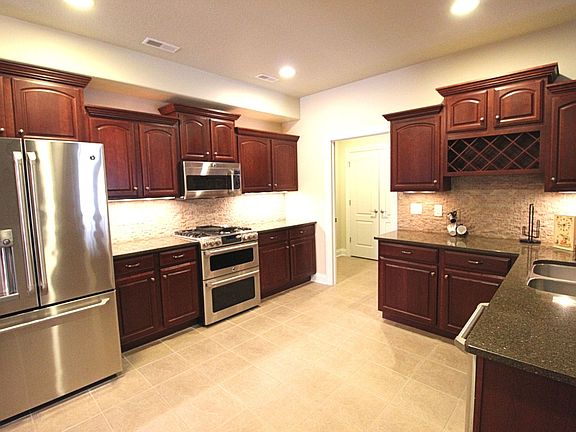 2nd image of 713 Arbor Pkwy Unit A