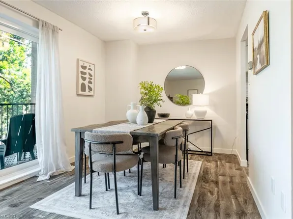 165 Cherokee Blvd #199, Toronto, ON M2J 4T7
