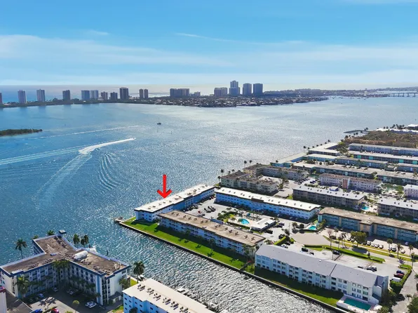 100 Shore Court #104, North Palm Beach, FL 33408