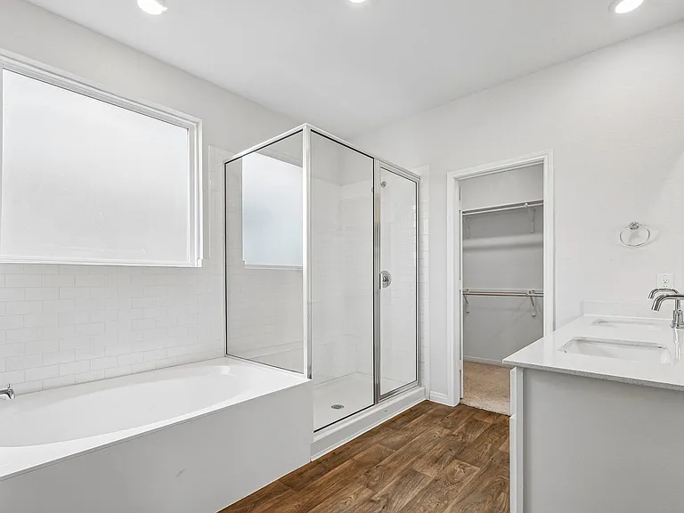 405 Mais Dr — Photo 10