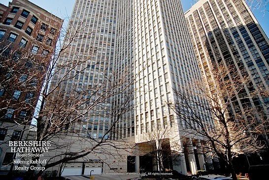 1st image of 2626 N Lakeview Ave APT 3411