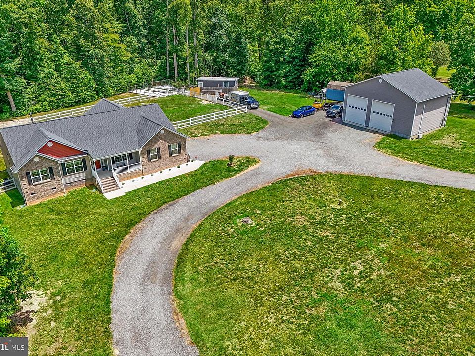 1st image of 1934 Poplar Rd