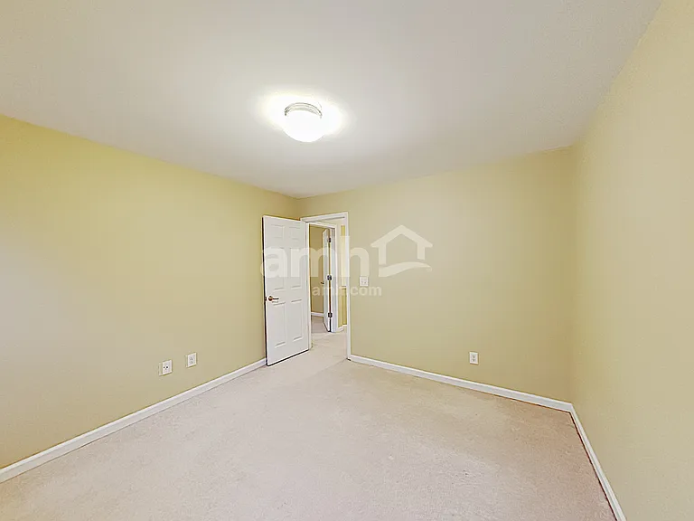 492 Winter Haven Ln — Photo 14